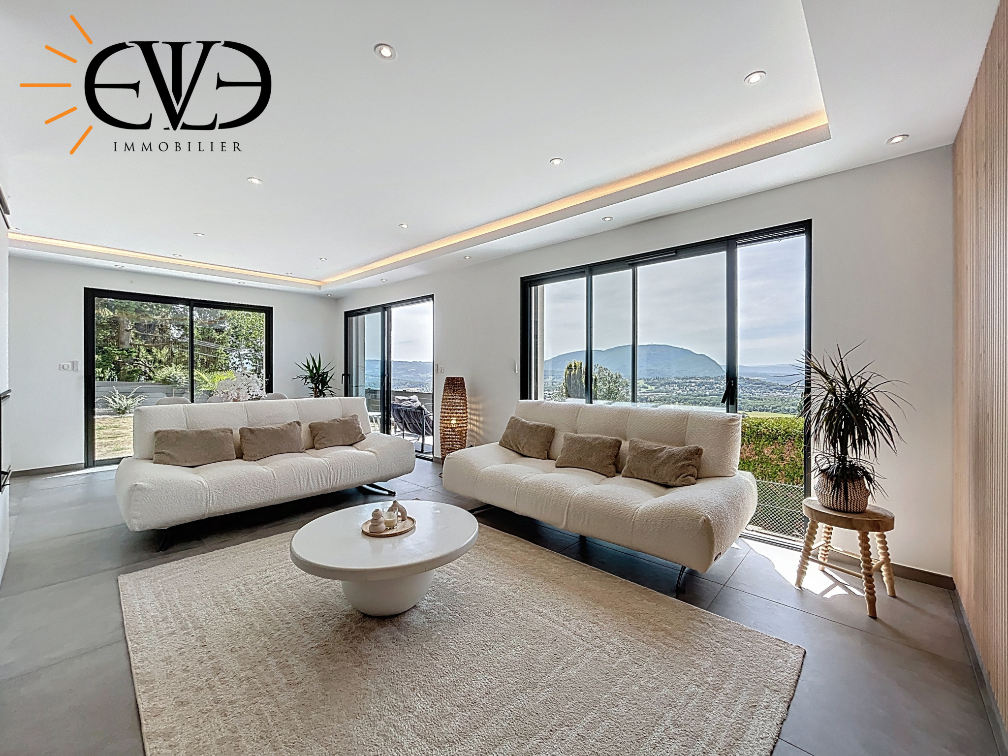 À vendre, L’Imprenable, une somptueuse villa neuve avec une vue panoramique