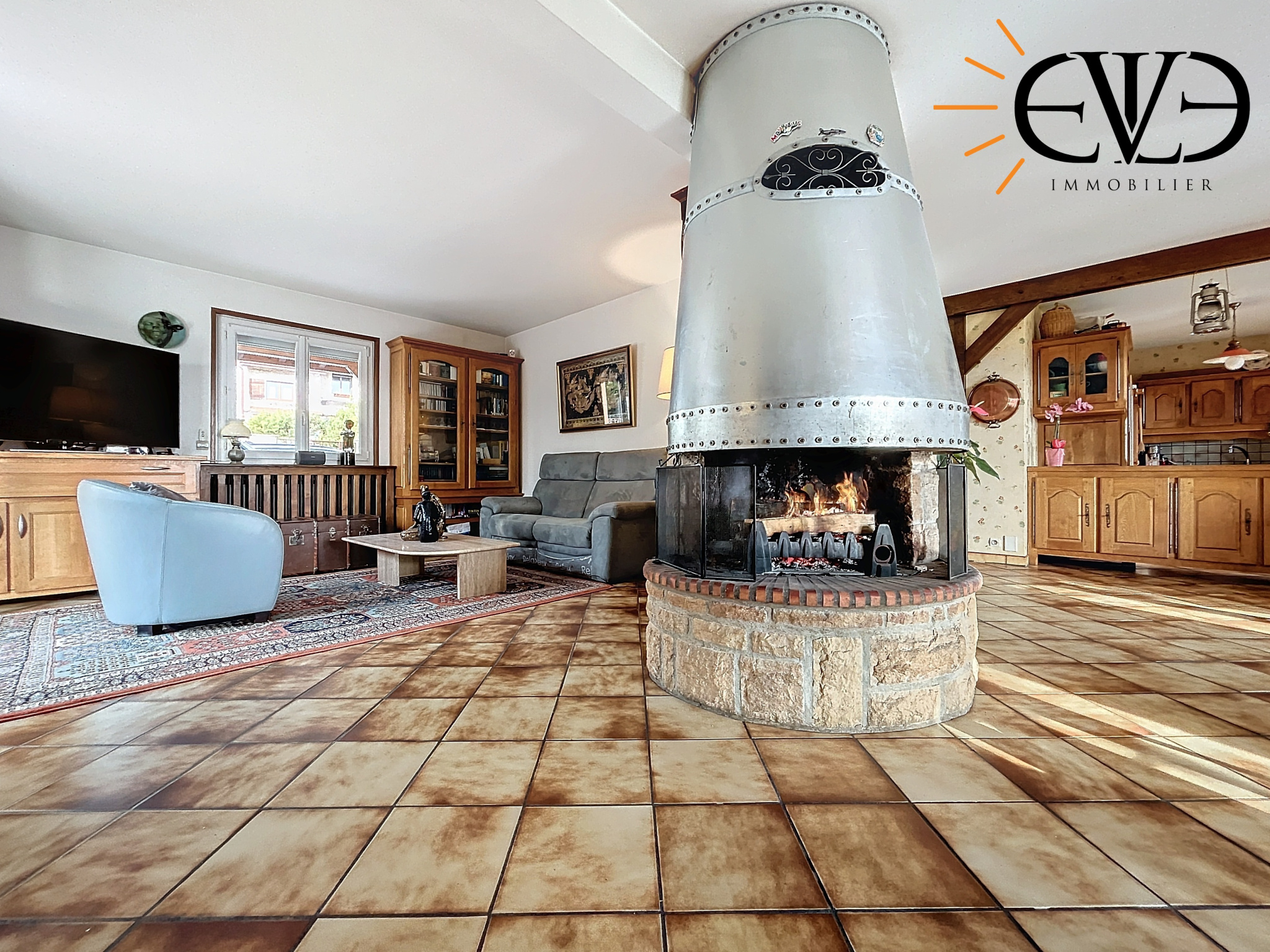 À Vendre :  ‘L’Horizon’   Grande maison avec 1850m2 de terrain   Vue Imprenable sur la Chaîne