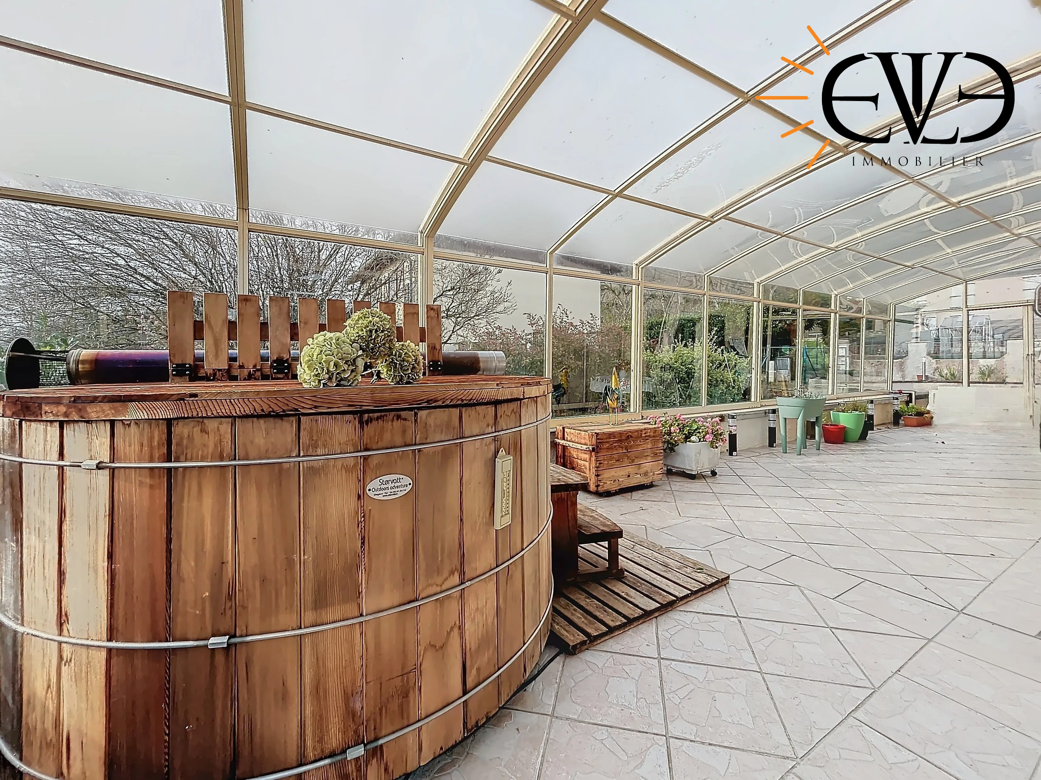 À Vendre :  &lsquo;L&rsquo;Horizon&rsquo;   Grande maison avec 1850m2 de terrain   Vue Imprenable sur la Chaîne