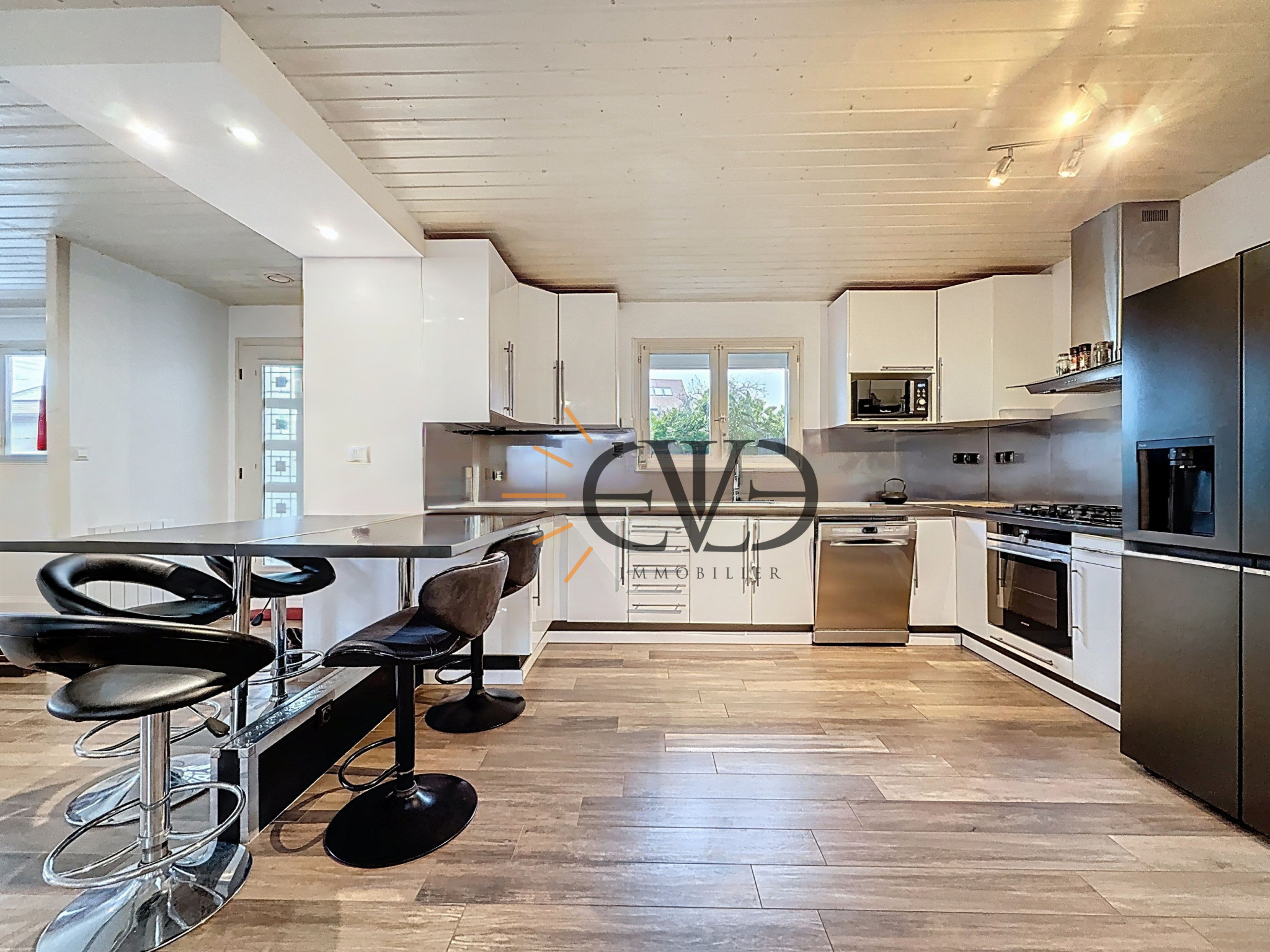 À Vendre   « La Chaleureuse » Maison individuelle de 6 pièces